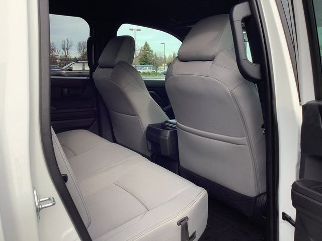 Used 2025 Toyota Tacoma SR5 image 33
