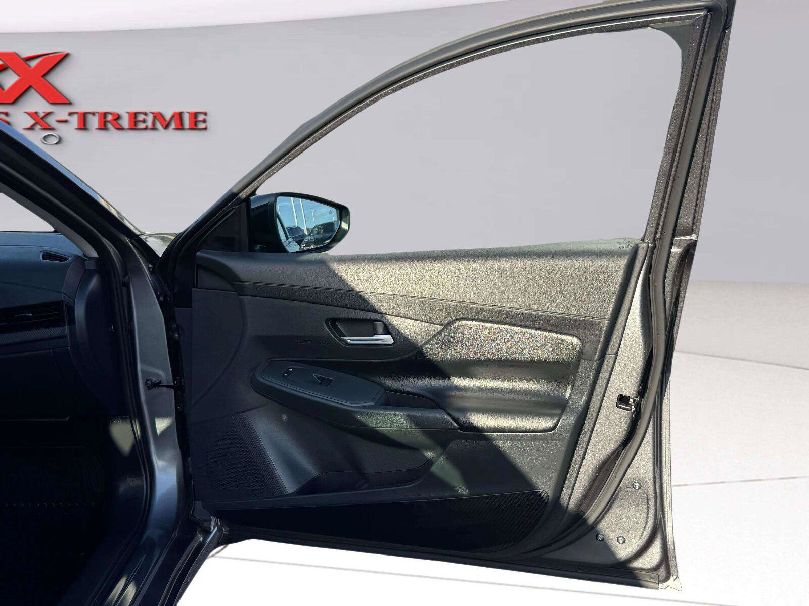 Used 2026 Nissan Sentra SV w/ SV Convenience Package FWD image 34