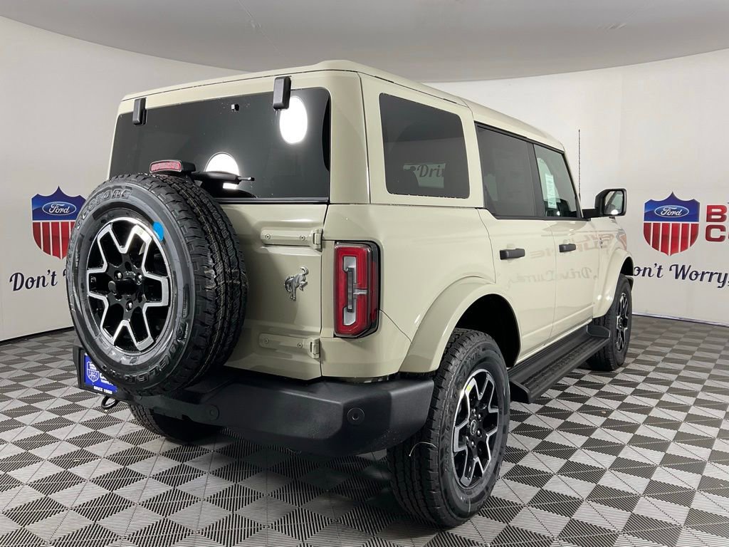 New 2026 Ford Bronco Outer Banks AWD/4WD image 3