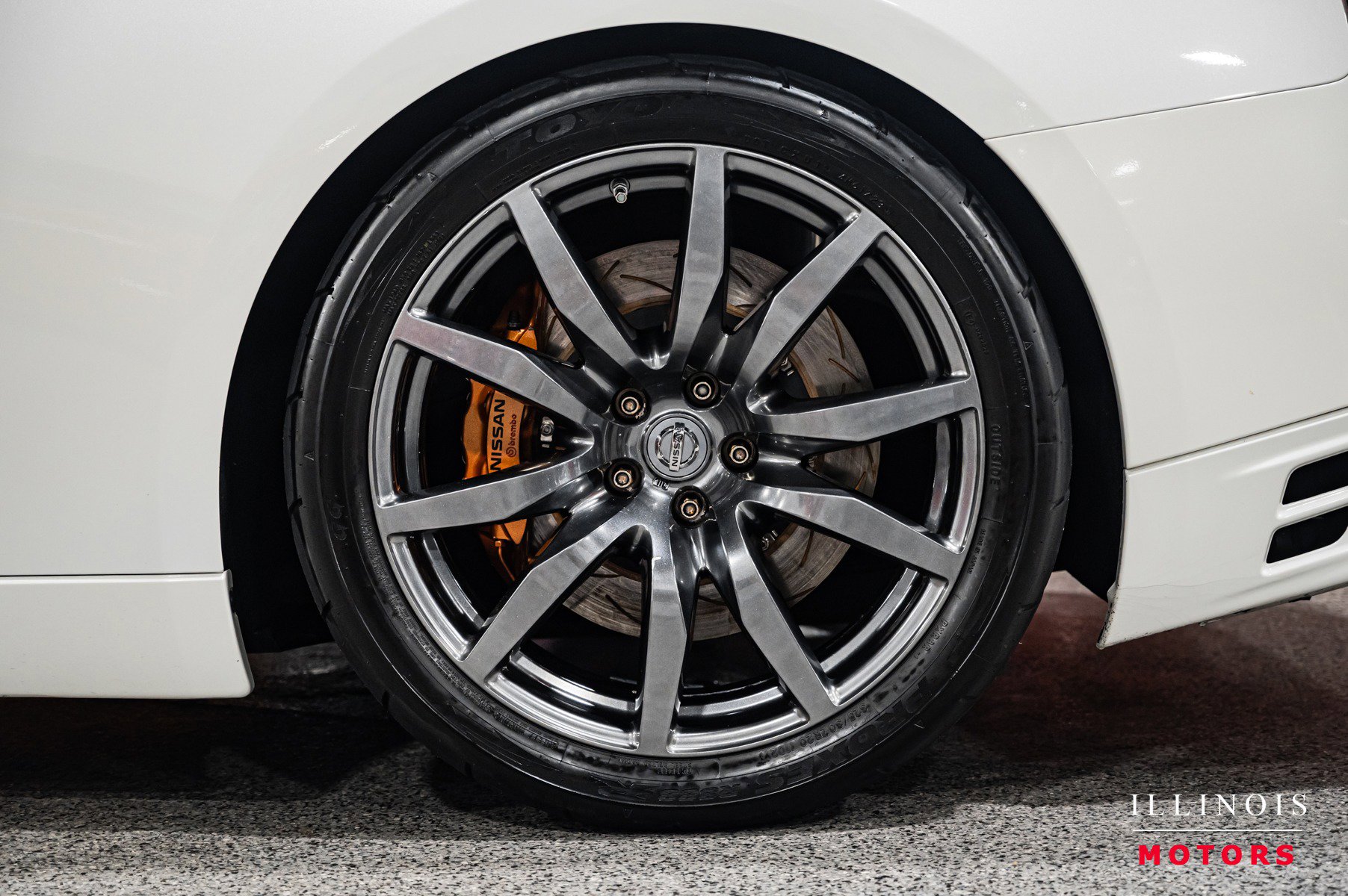 Used 2014 Nissan GT-R Premium image 14