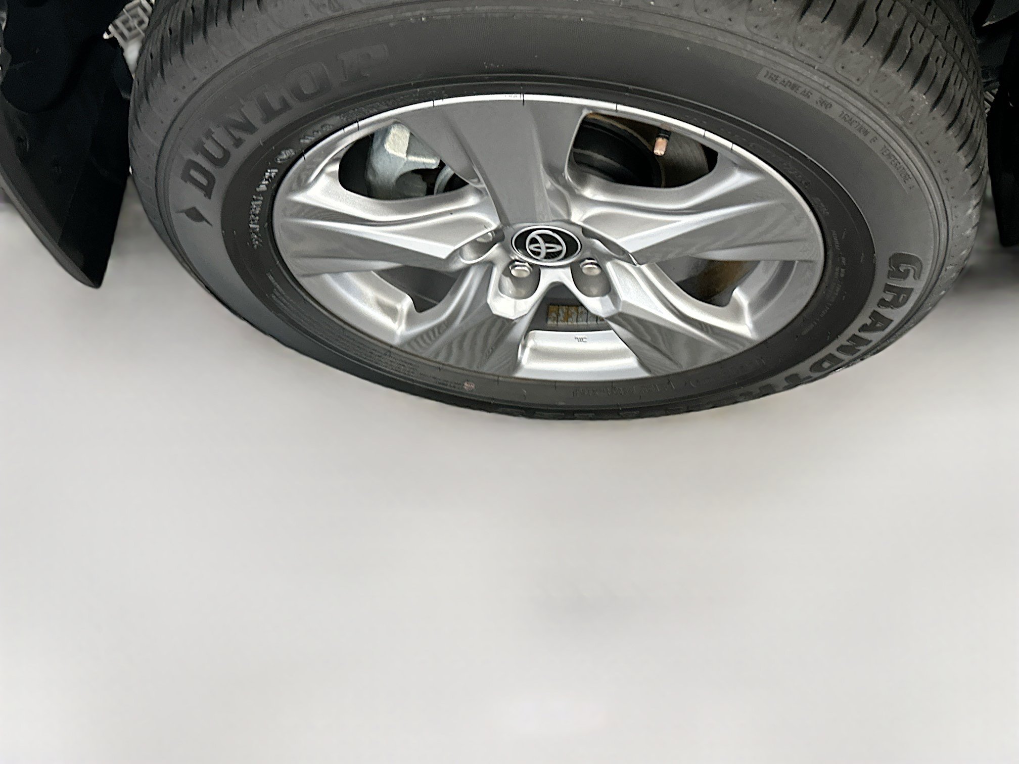 Used 2024 Toyota RAV4 XLE w/ Convenience Package FWD image 11