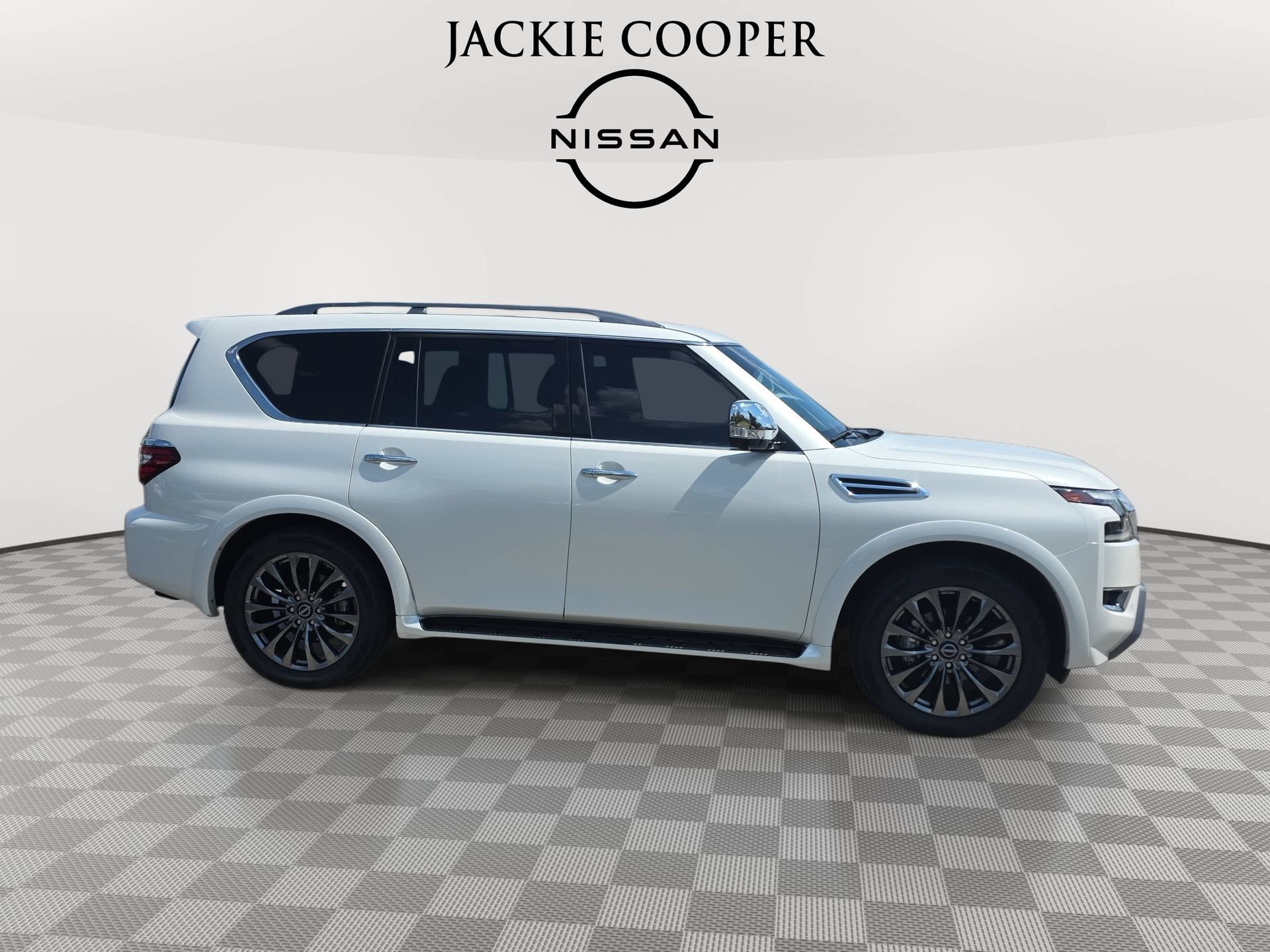 Used 2024 Nissan Armada Platinum w/ Captain's Chairs Package AWD/4WD image 4