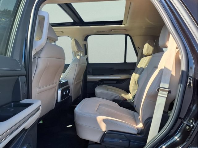 Used 2023 Ford Expedition Limited AWD/4WD image 13