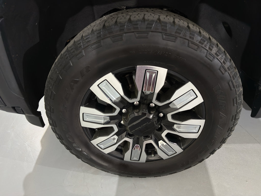 Used 2024 GMC Sierra 2500 Denali w/ Denali Reserve Package image 4