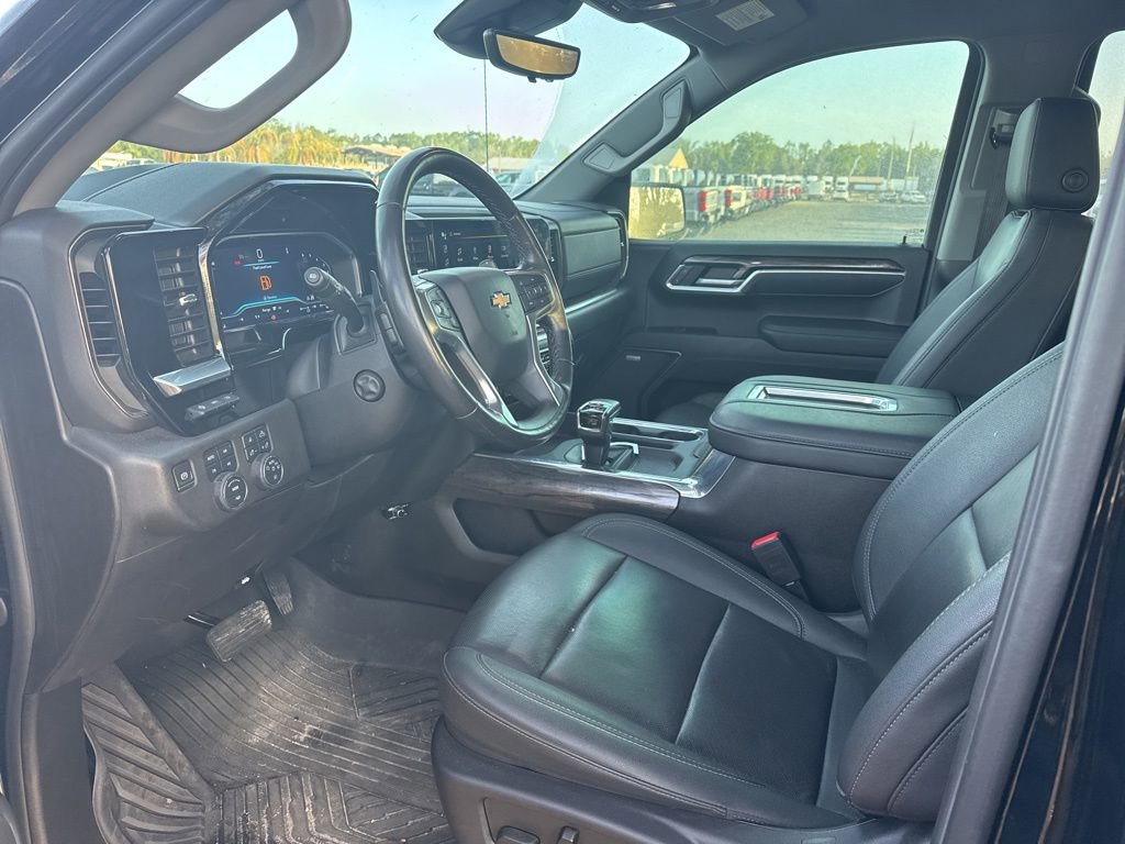 Used 2022 Chevrolet Silverado 1500 LTZ image 9