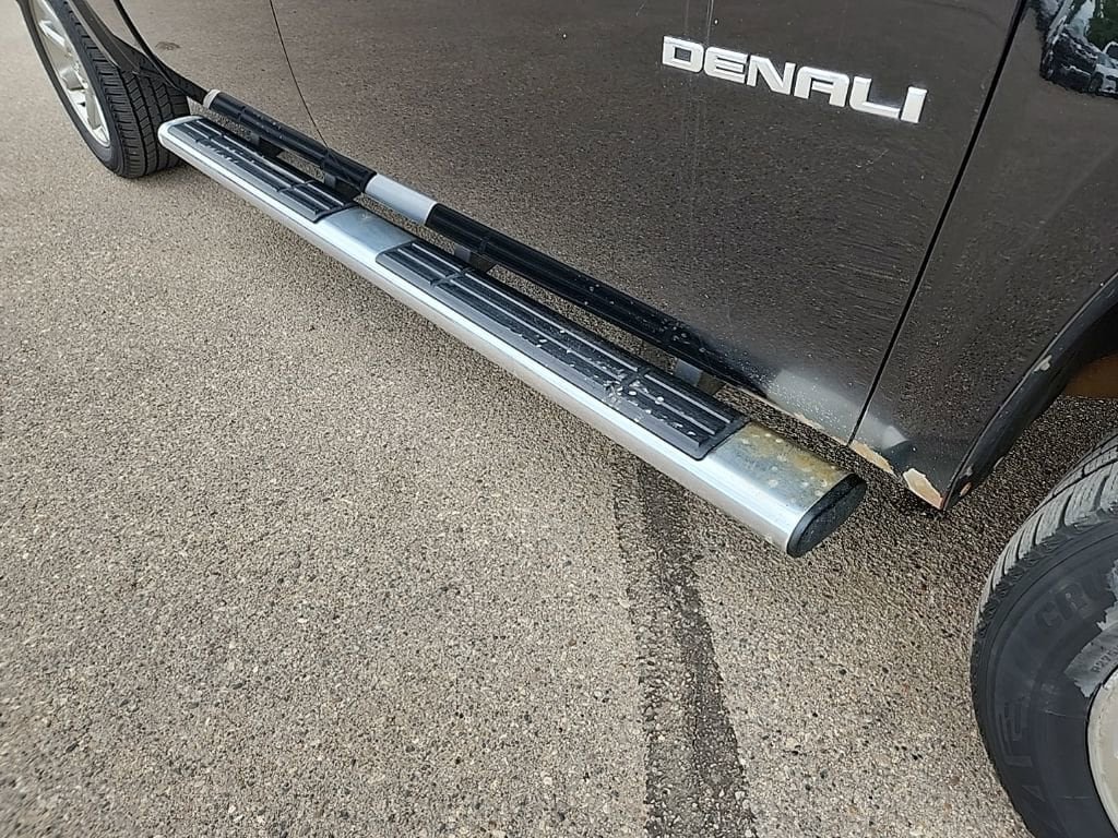 Used 2011 GMC Sierra 1500 Denali AWD/4WD image 40