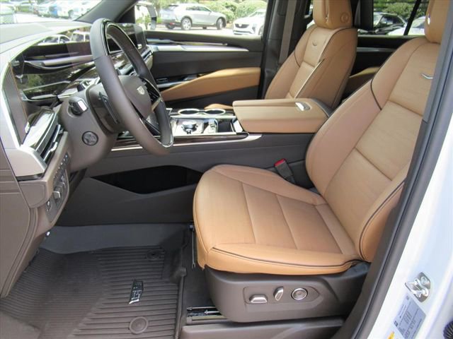 New 2026 Cadillac Escalade ESV Luxury w/ Touring Package image 18