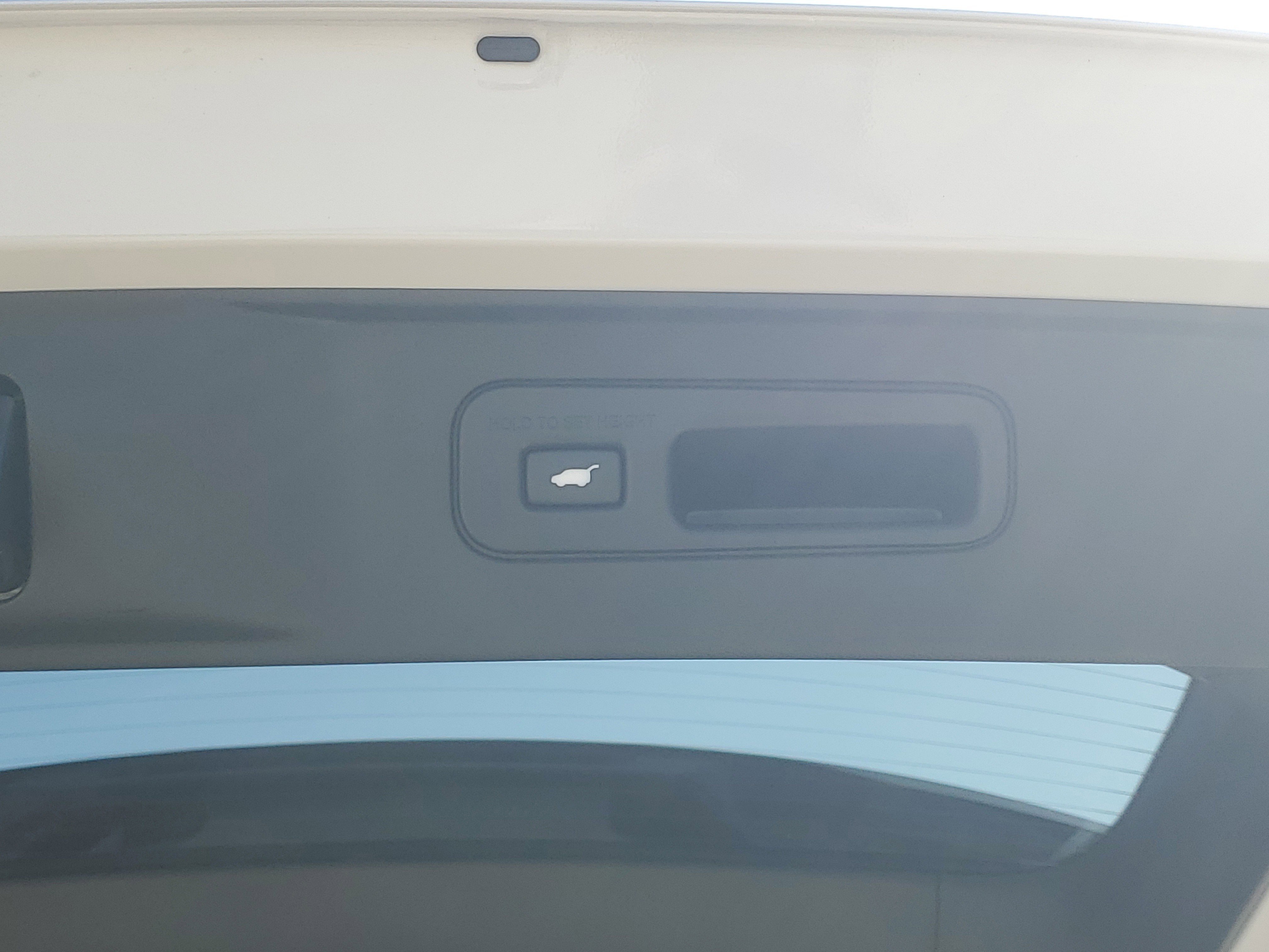 Certified 2025 Honda Pilot Touring image 10