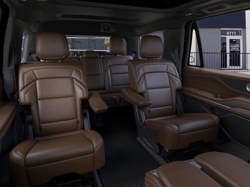 New 2025 Lincoln Navigator Reserve image 11