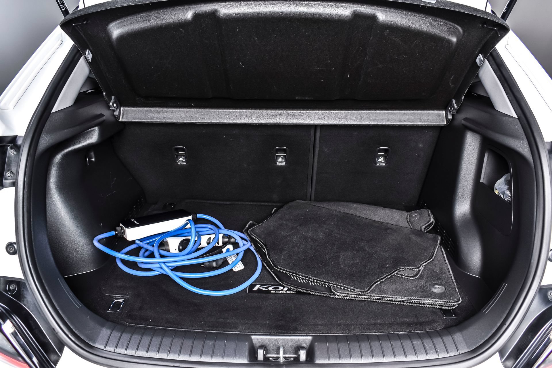 Used 2023 Hyundai Kona SE w/ Cargo Package FWD image 14