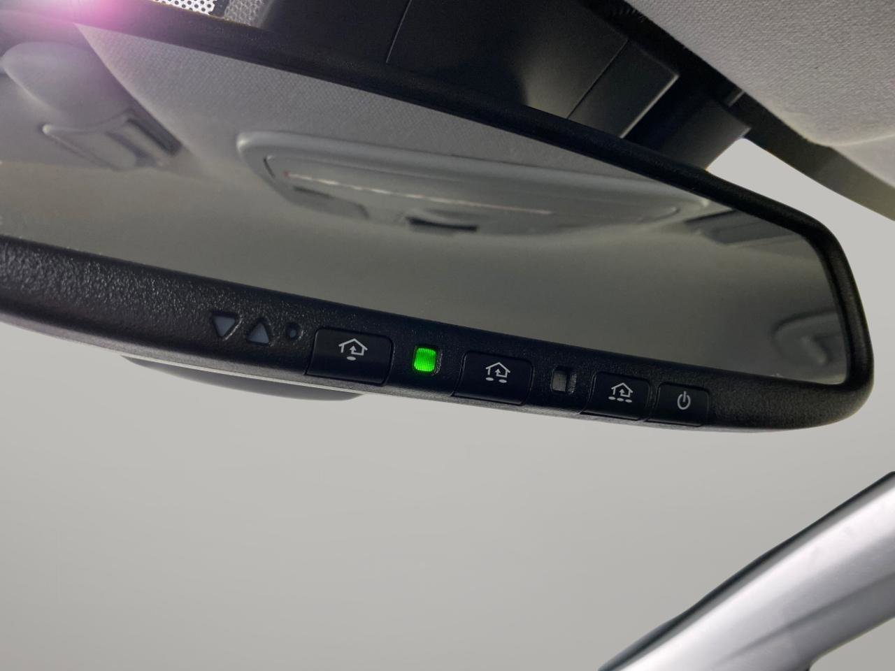 Used 2022 Toyota Prius XLE FWD image 17