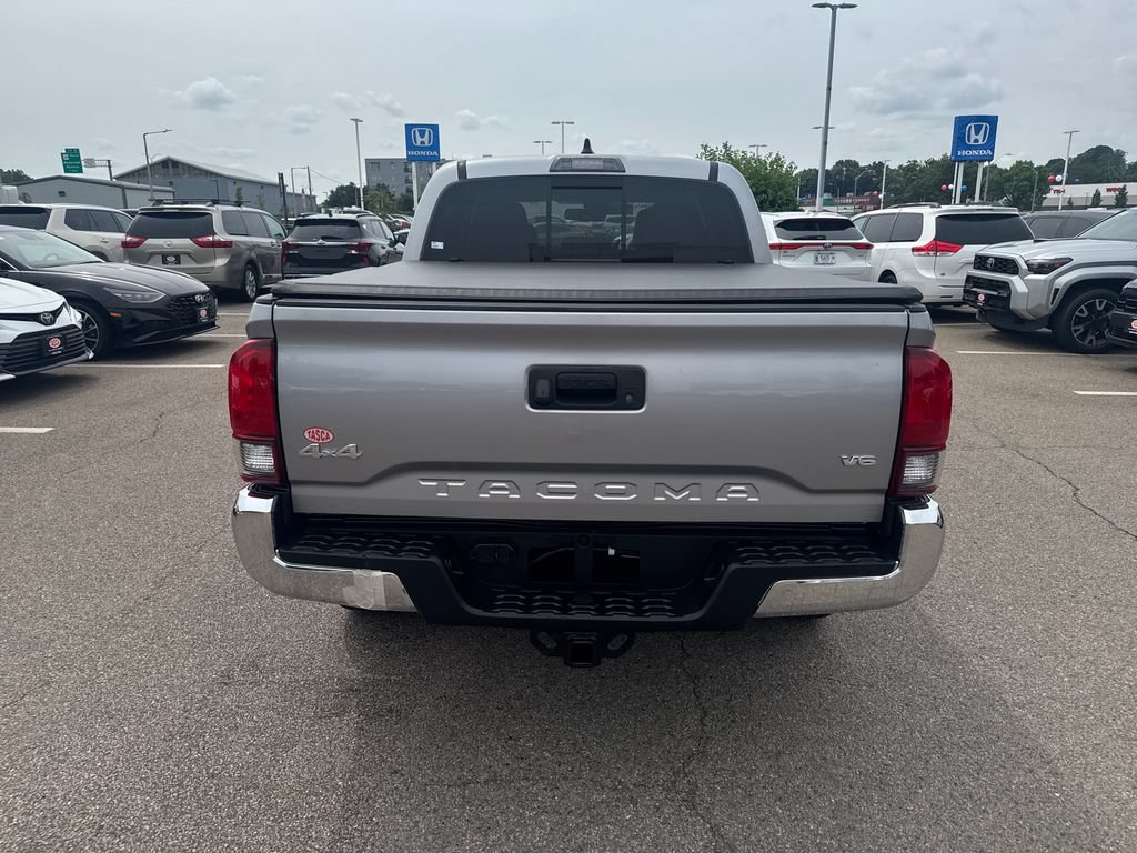 Used 2020 Toyota Tacoma SR5 AWD/4WD image 6