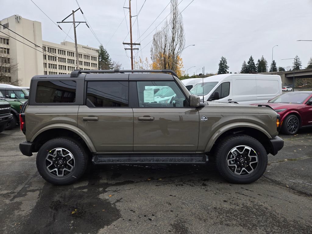 New 2025 Ford Bronco Outer Banks image 4