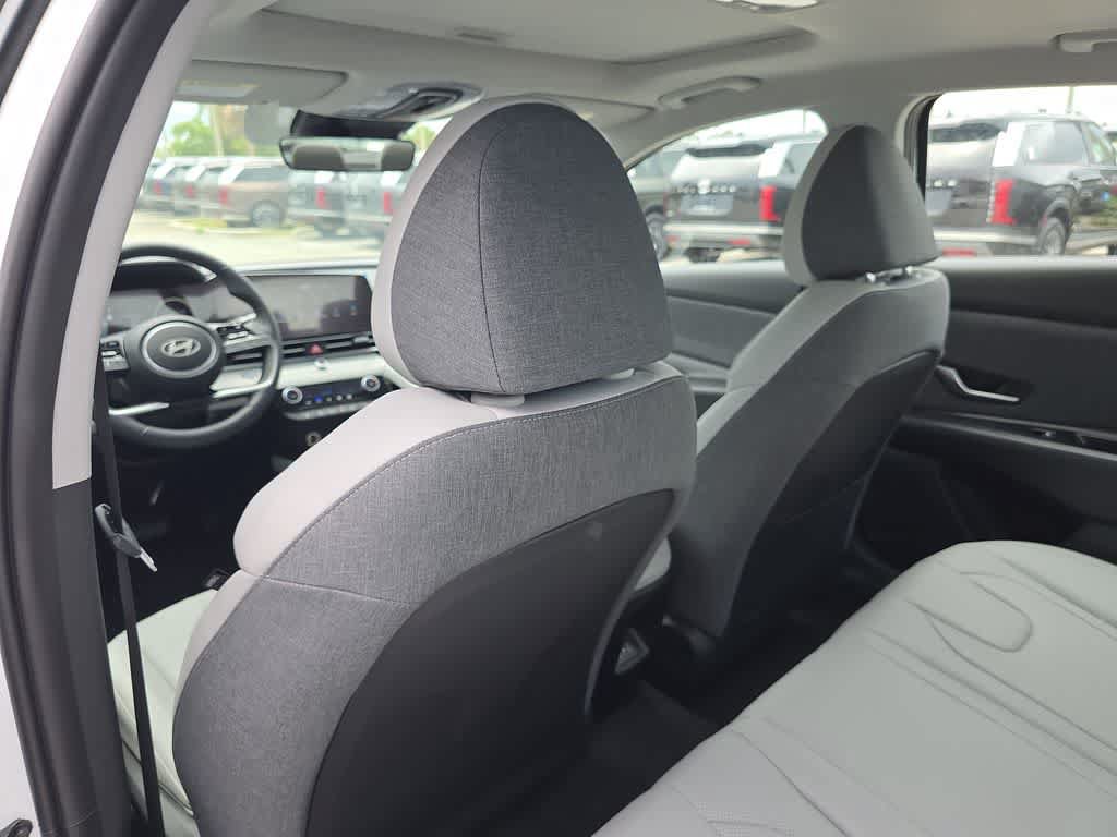 New 2026 Hyundai Elantra Limited FWD image 20