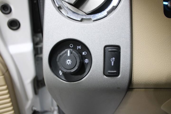 Used 2015 Ford F350 Lariat w/ Lariat Ultimate Package image 33