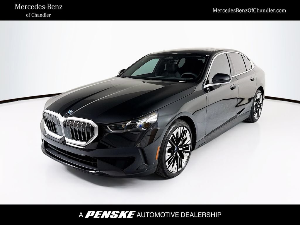 Used 2025 BMW i5 eDrive40i w/ Premium Package RWD video 1