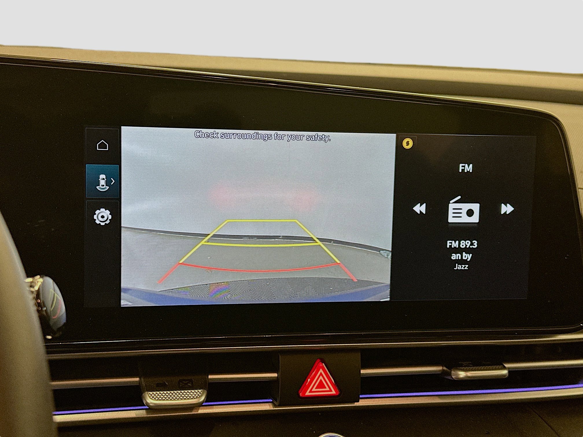 Used 2025 Hyundai Elantra Limited image 23