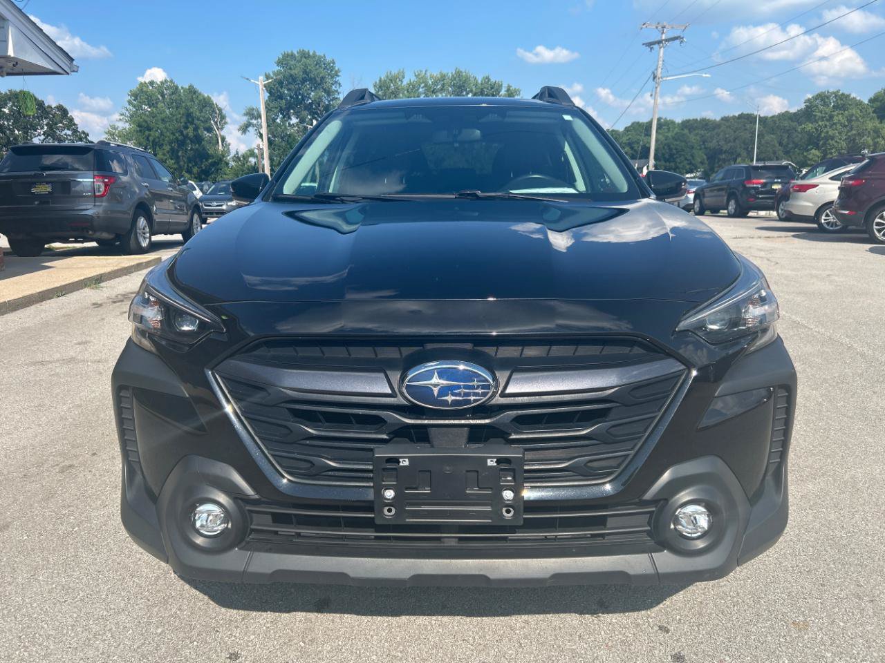 Used 2024 Subaru Outback Premium AWD/4WD image 2