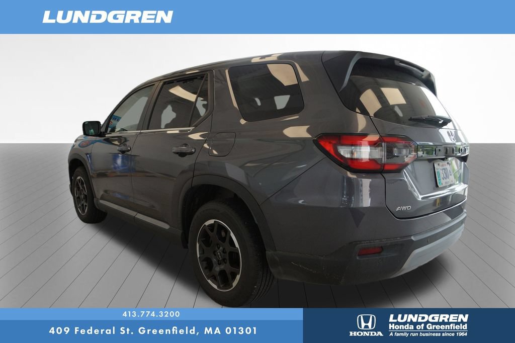 Used 2025 Honda Pilot EX-L image 6