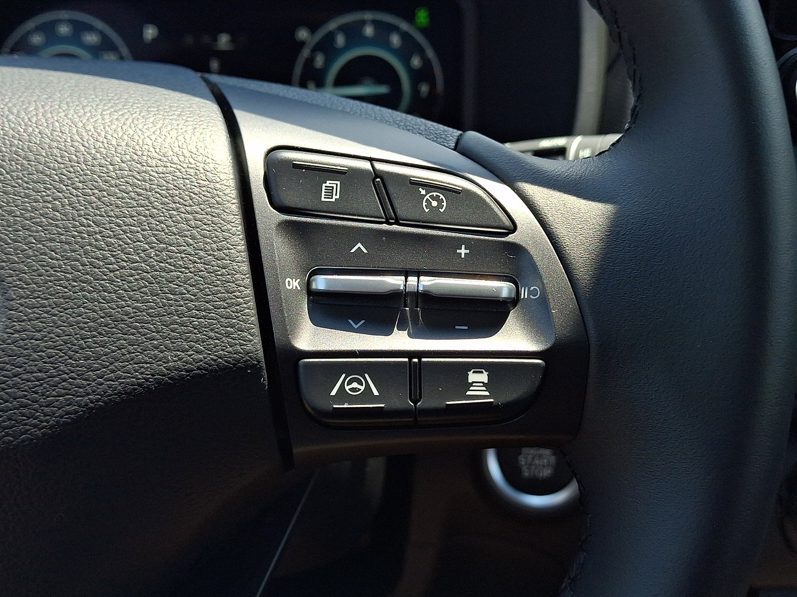 Certified 2023 Hyundai Kona Limited AWD/4WD image 22