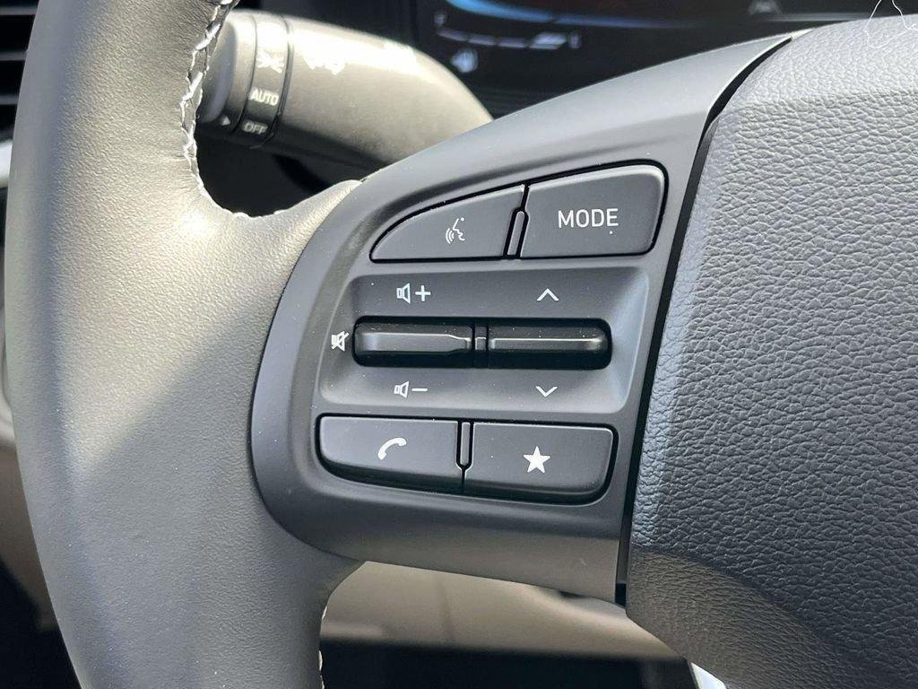 New 2026 Hyundai Venue SEL FWD image 67