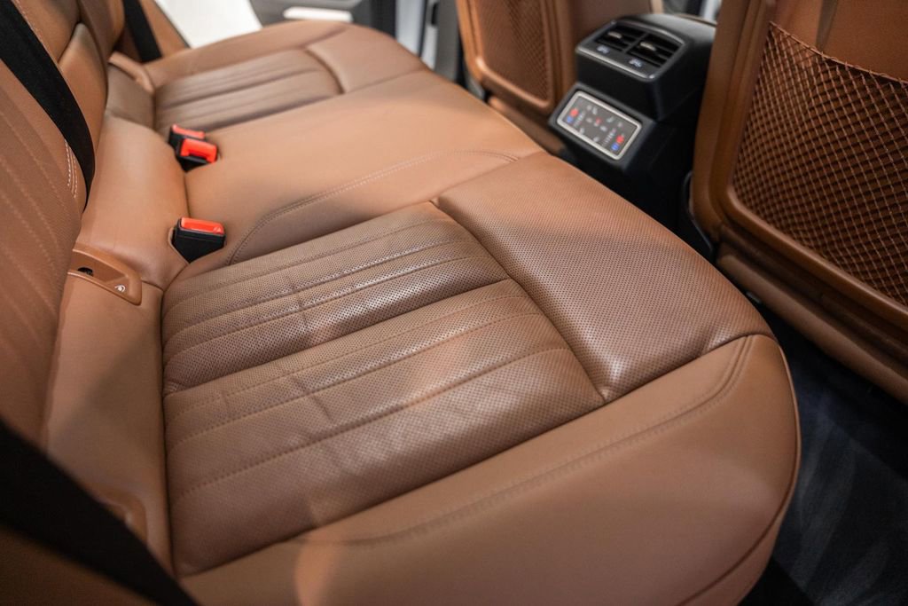 Used 2024 Audi Q8 e-tron Premium Plus image 29