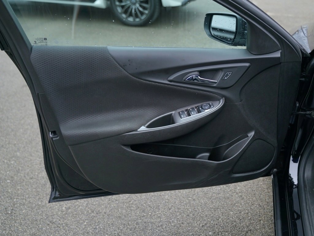 Used 2023 Chevrolet Malibu LT image 17