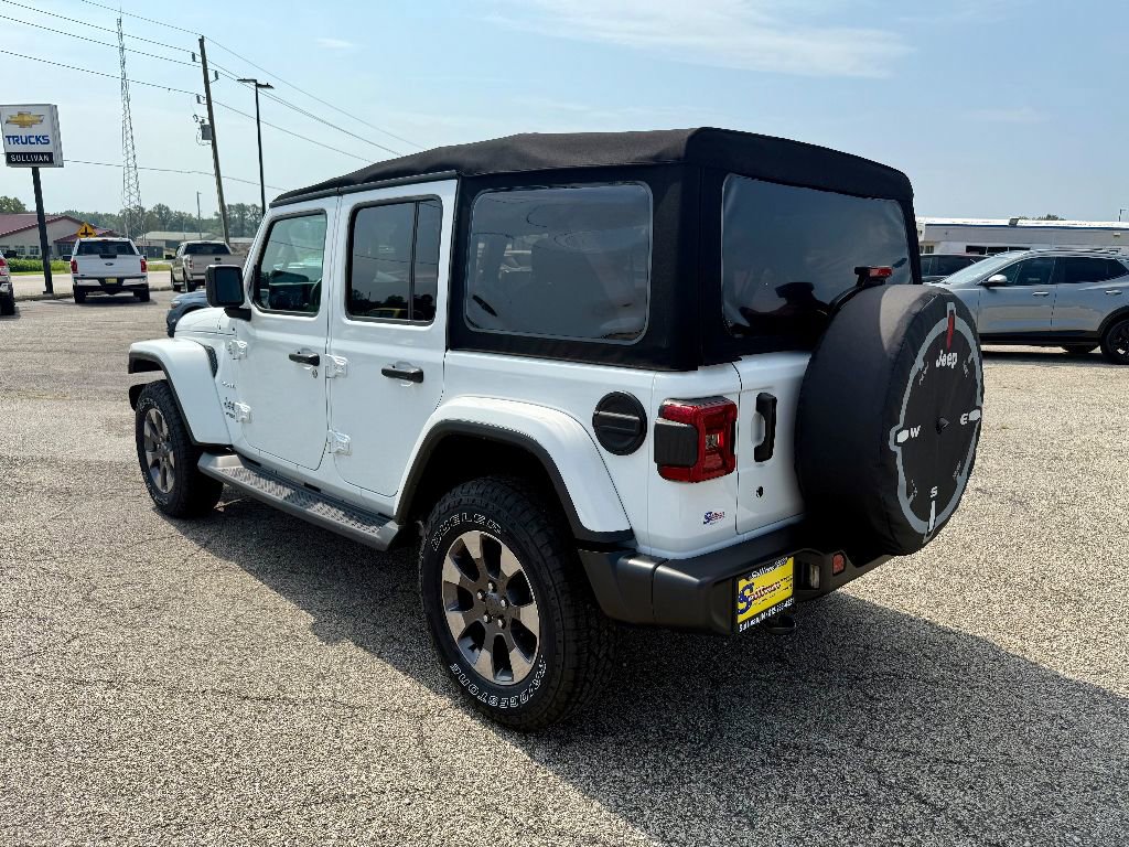 Used 2018 Jeep Wrangler Unlimited Sahara image 2