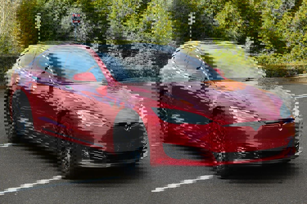 Used 2020 Tesla Model S Long Range Plus AWD/4WD image 3