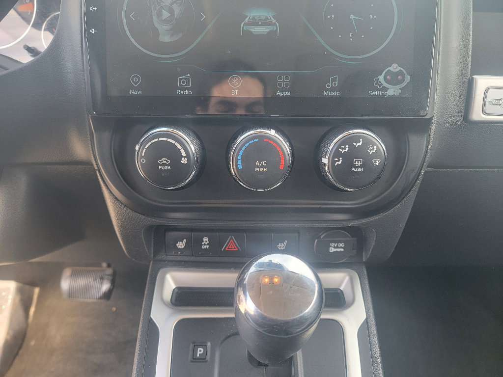 Used 2016 Jeep Compass Latitude image 19