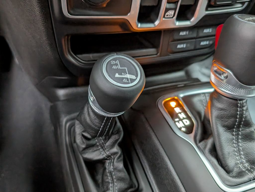 New 2026 Jeep Gladiator Sport AWD/4WD image 19