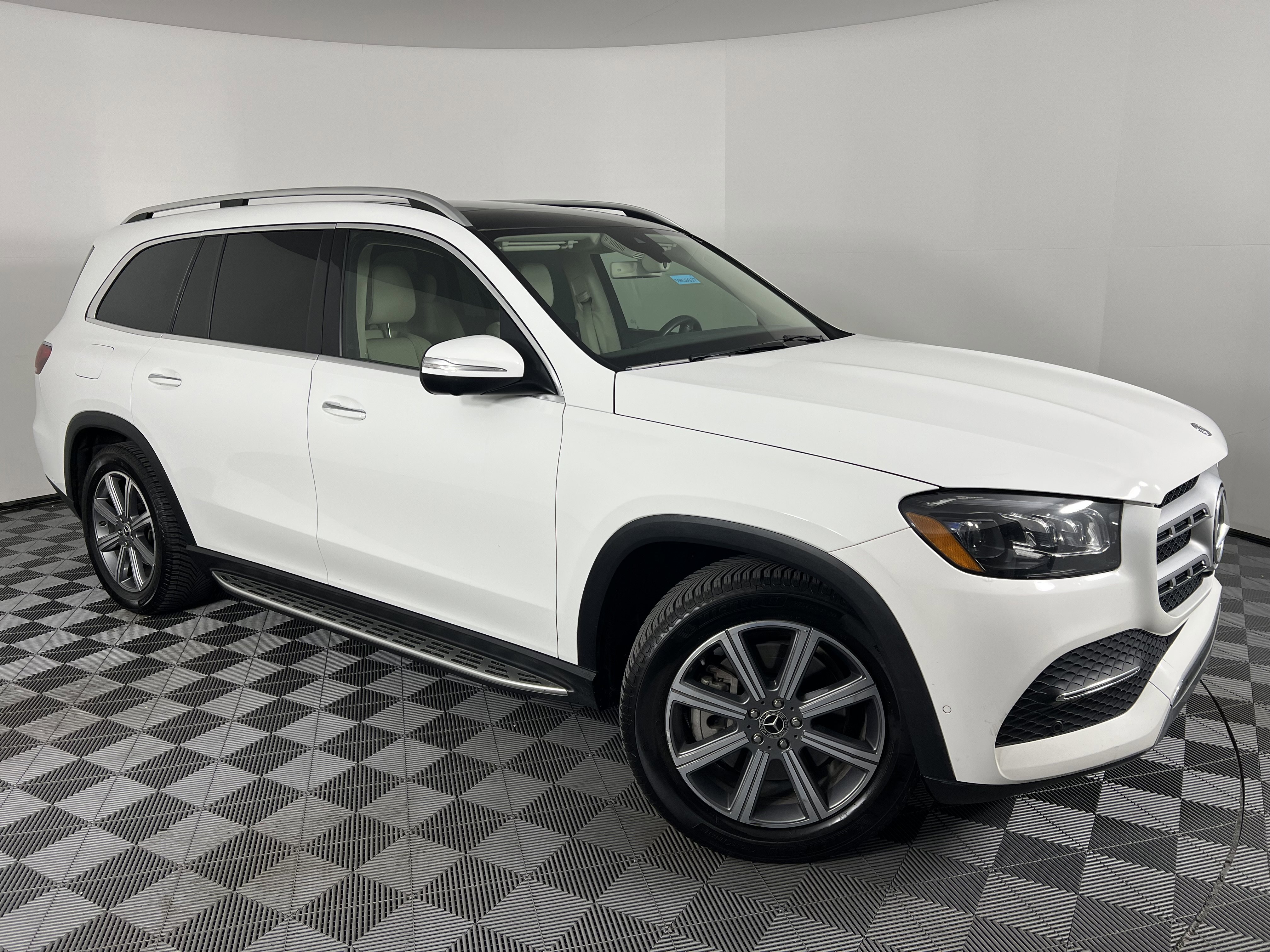 Used 2020 Mercedes-Benz GLS 450 4MATIC image 2