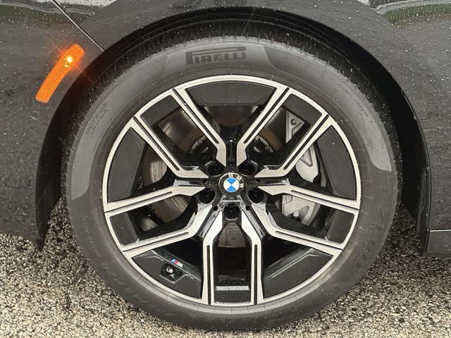 Certified 2023 BMW 760i xDrive AWD/4WD image 13