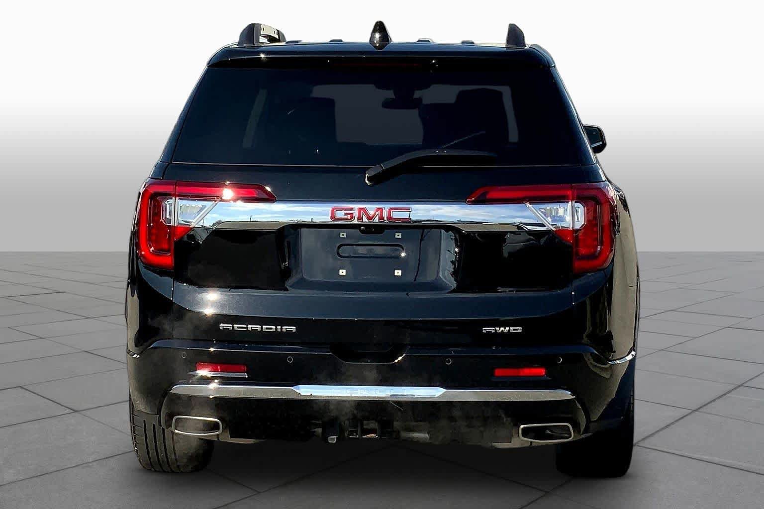 Used 2023 GMC Acadia Denali w/ Denali Ultimate Package image 5