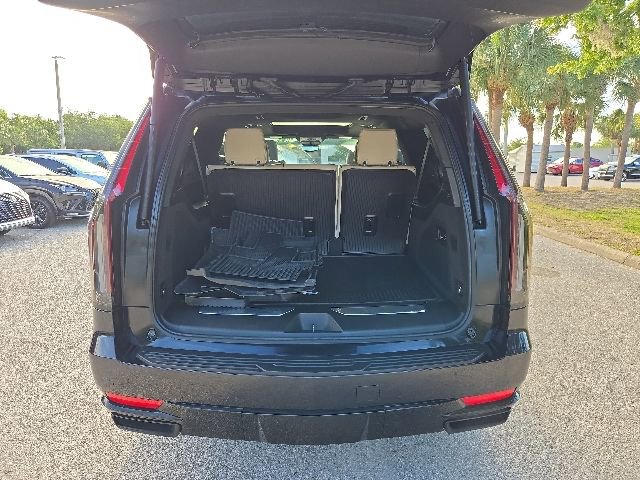 Used 2023 Cadillac Escalade ESV Sport w/ Touring Package AWD/4WD image 9