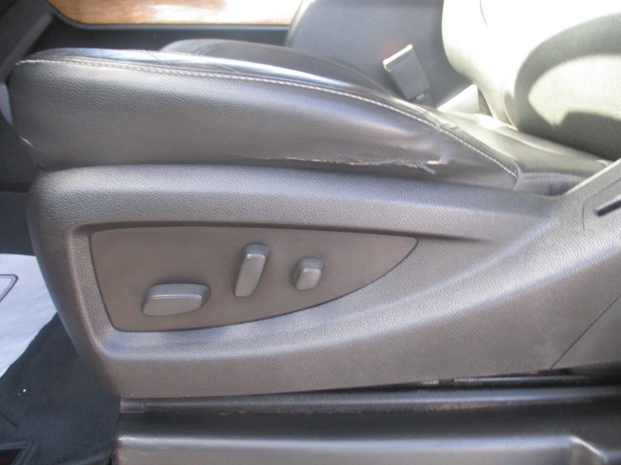 Used 2016 Chevrolet Silverado 2500 LTZ w/ LTZ Plus Package image 17