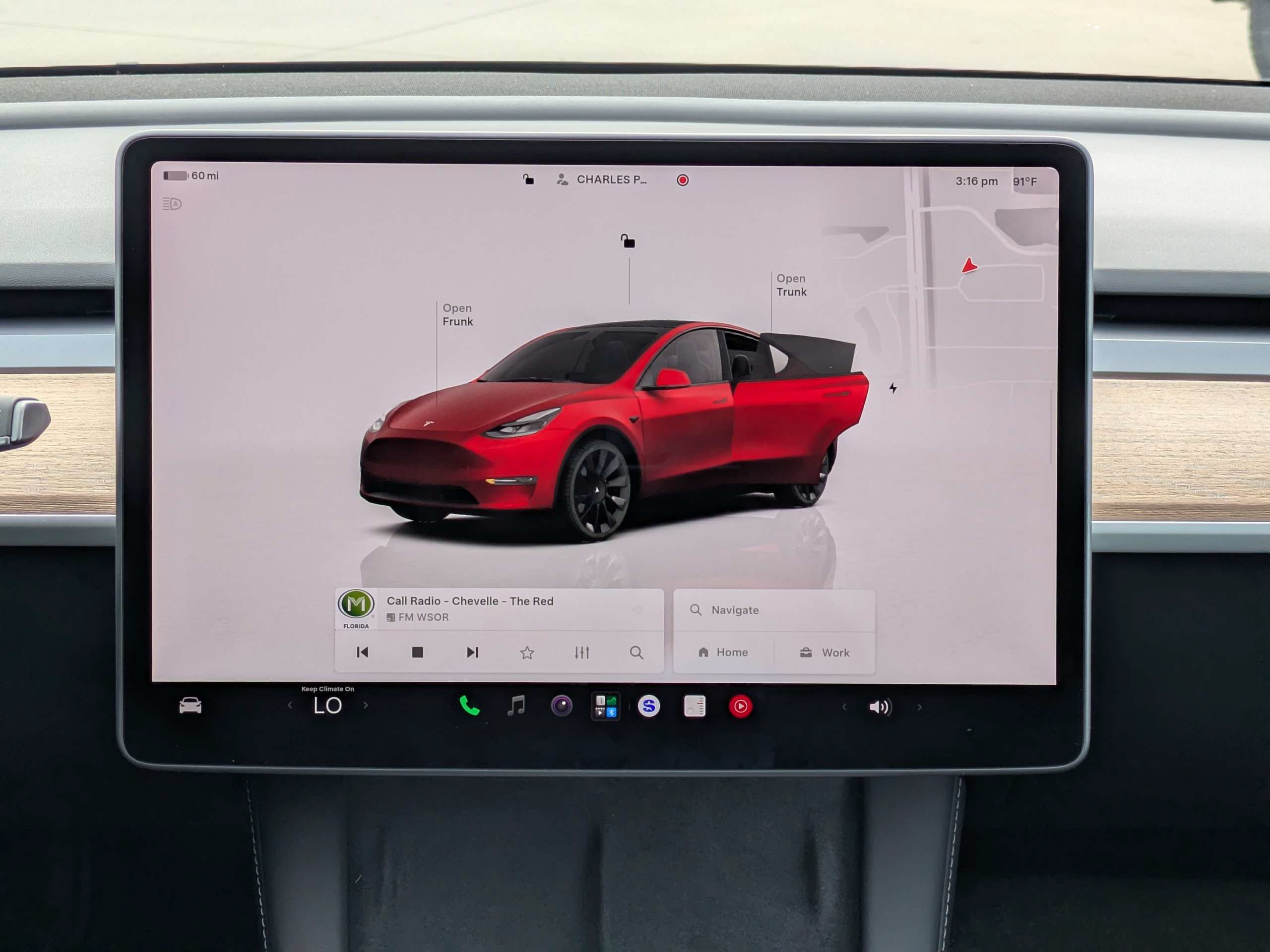 Used 2024 Tesla Model Y Long Range AWD/4WD image 17