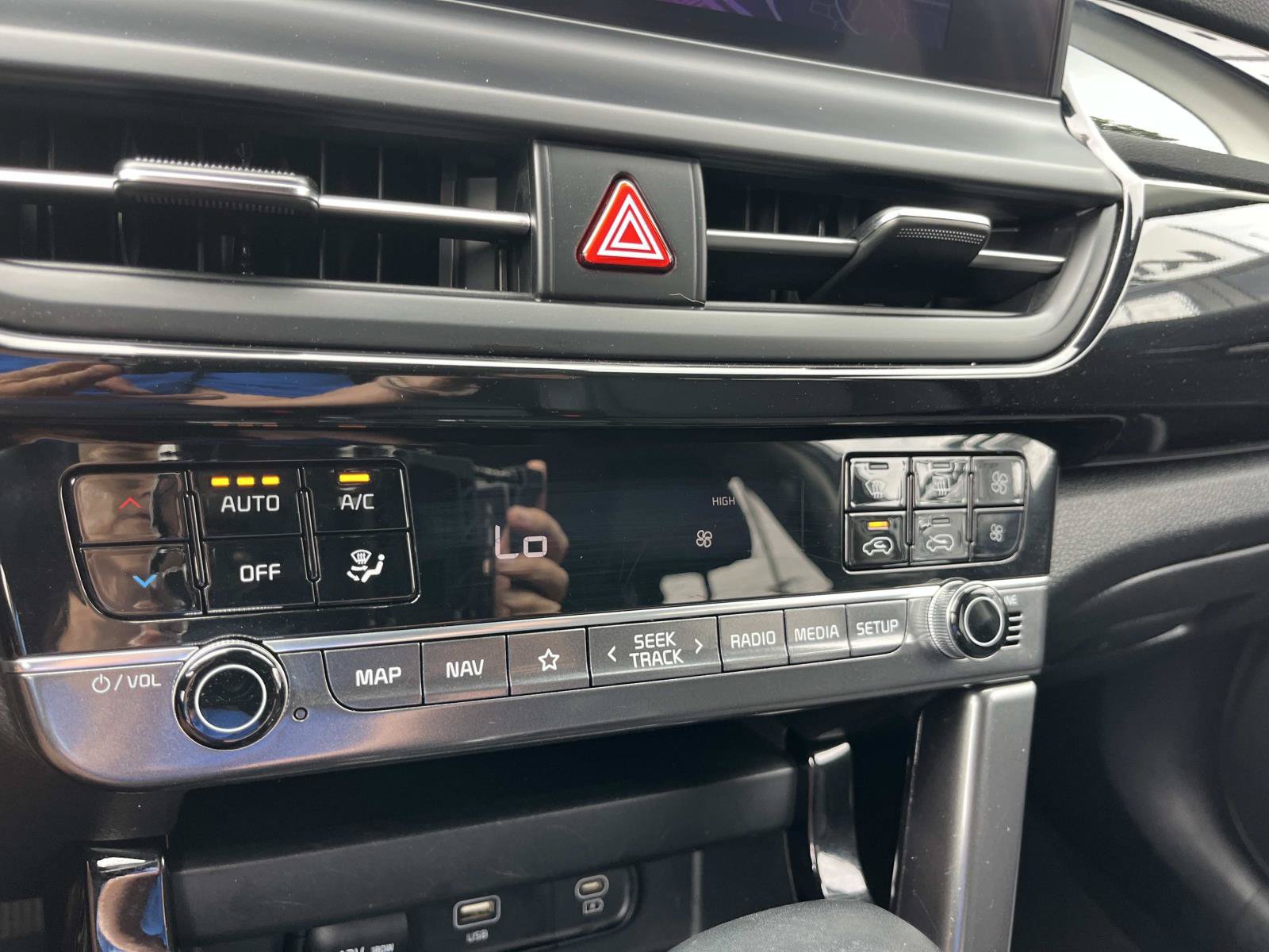 Used 2024 Kia Seltos X-Line AWD/4WD image 30