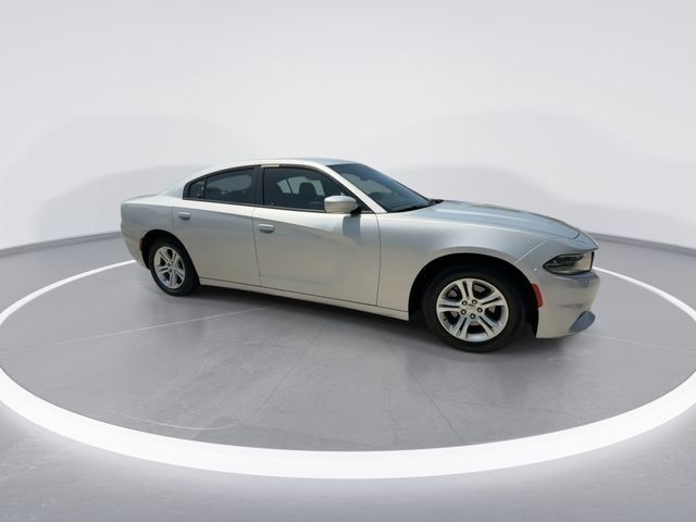 Used 2021 Dodge Charger SXT w/ Leather Interior Group RWD image 9