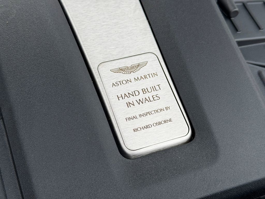 Used 2021 Aston Martin DBX image 20