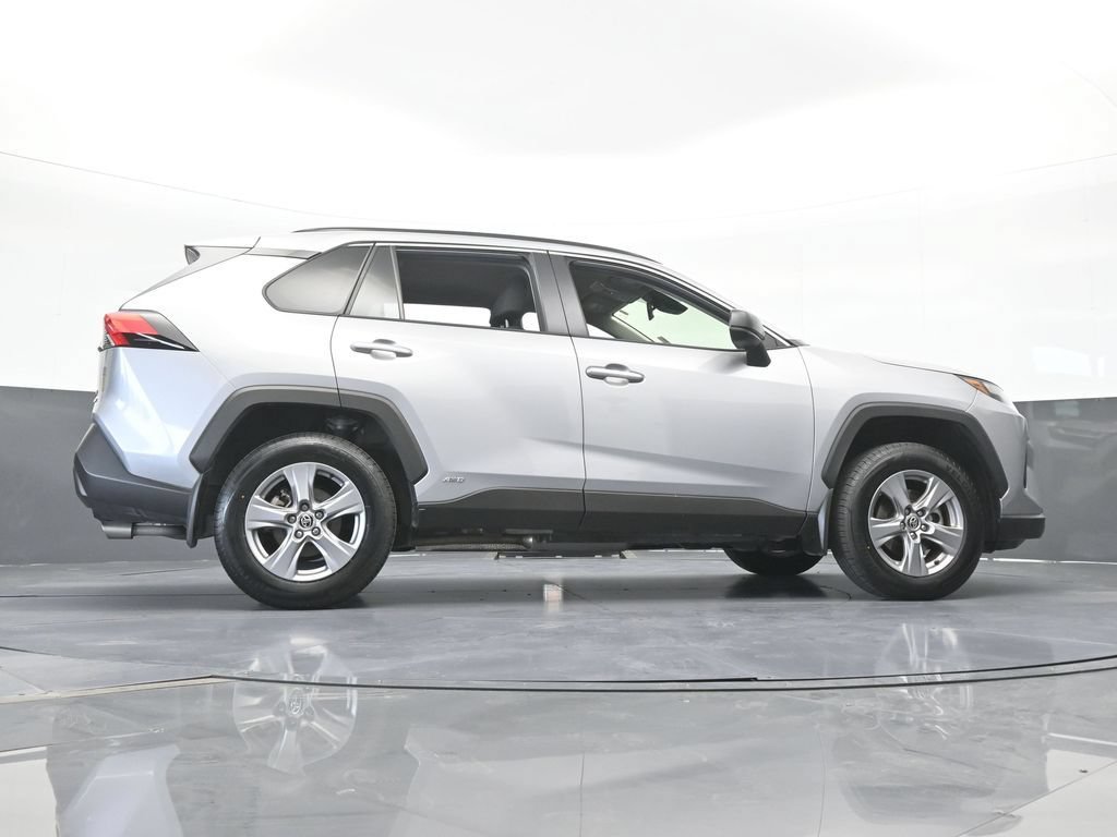 Used 2024 Toyota RAV4 LE AWD/4WD image 50