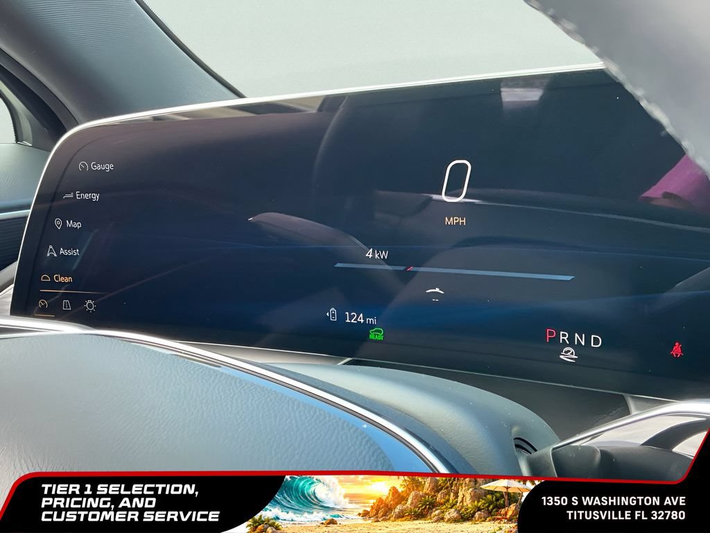Used 2025 Cadillac Lyriq Luxury RWD image 34