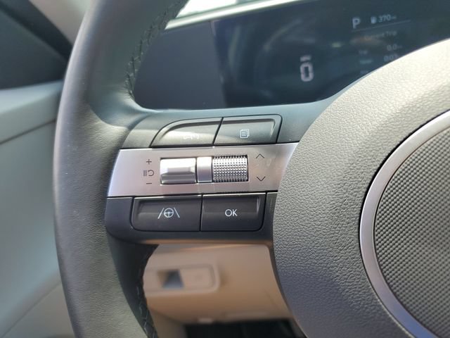 Certified 2025 Hyundai Kona SEL AWD/4WD image 20