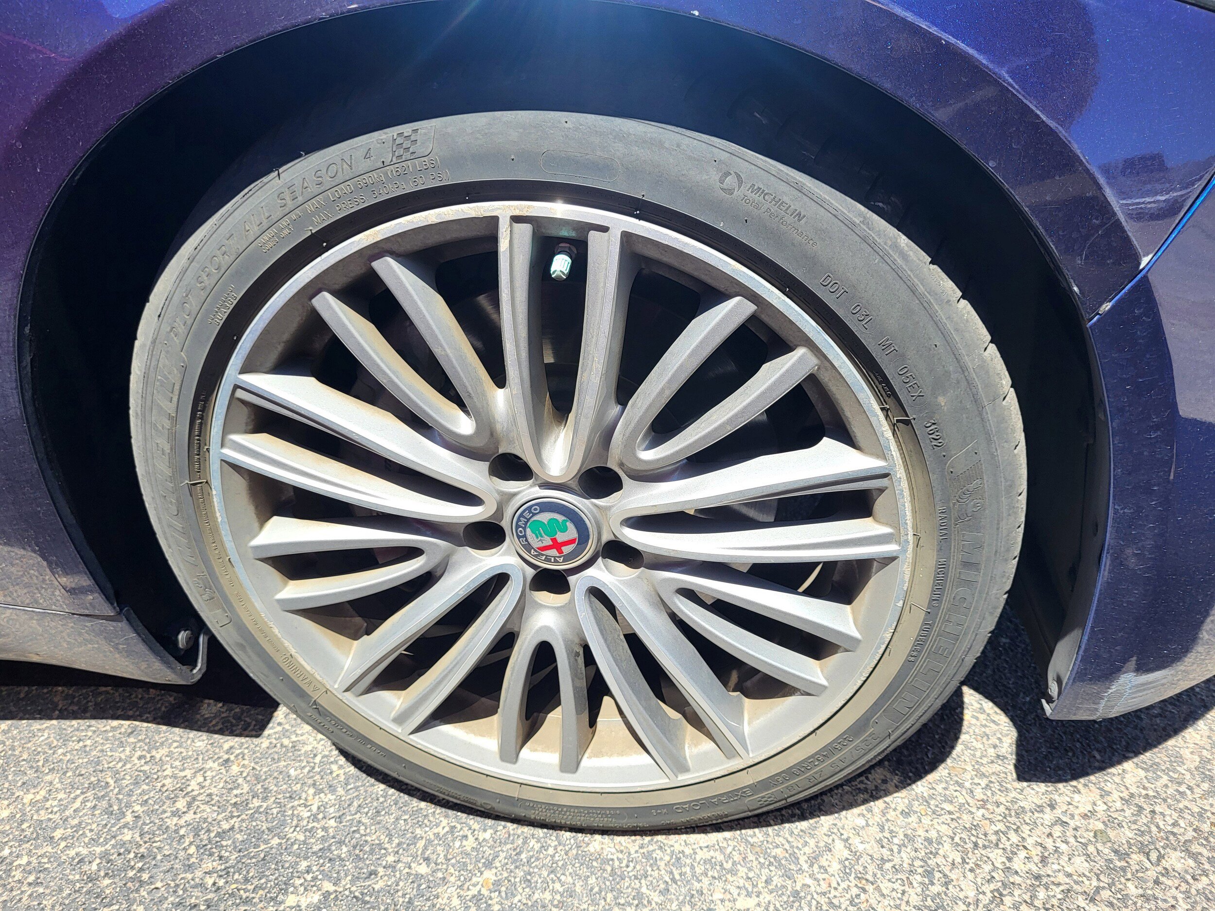 Used 2017 Alfa Romeo Giulia Ti RWD image 27