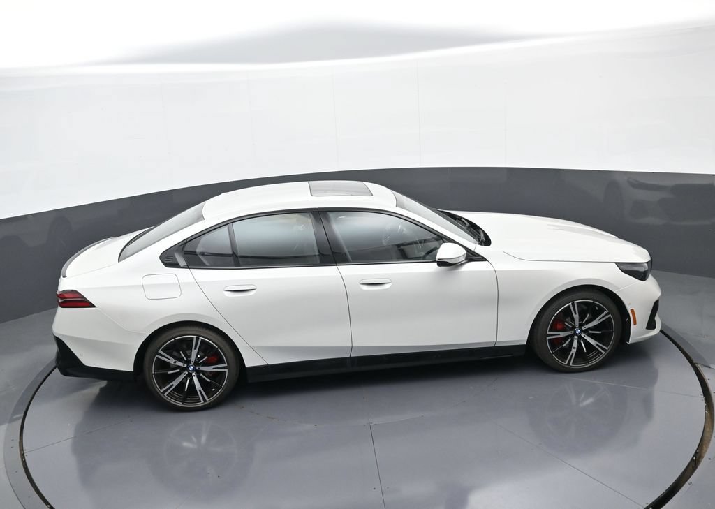 New 2027 BMW 530i xDrive w/ M Sport Package AWD/4WD image 36