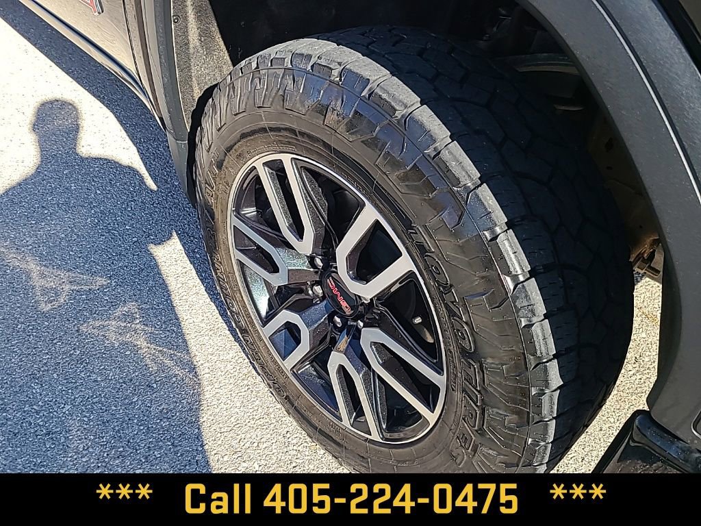 Used 2023 GMC Sierra 1500 AT4 w/ Technology Package image 18