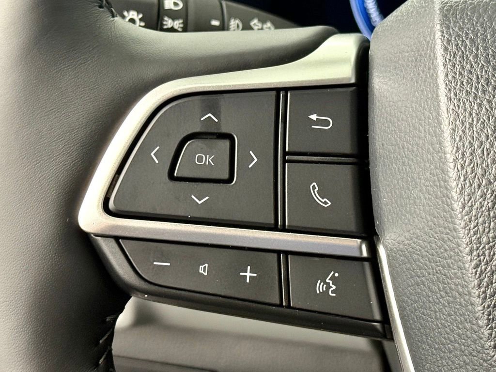 Used 2026 Toyota Highlander Platinum AWD/4WD image 28