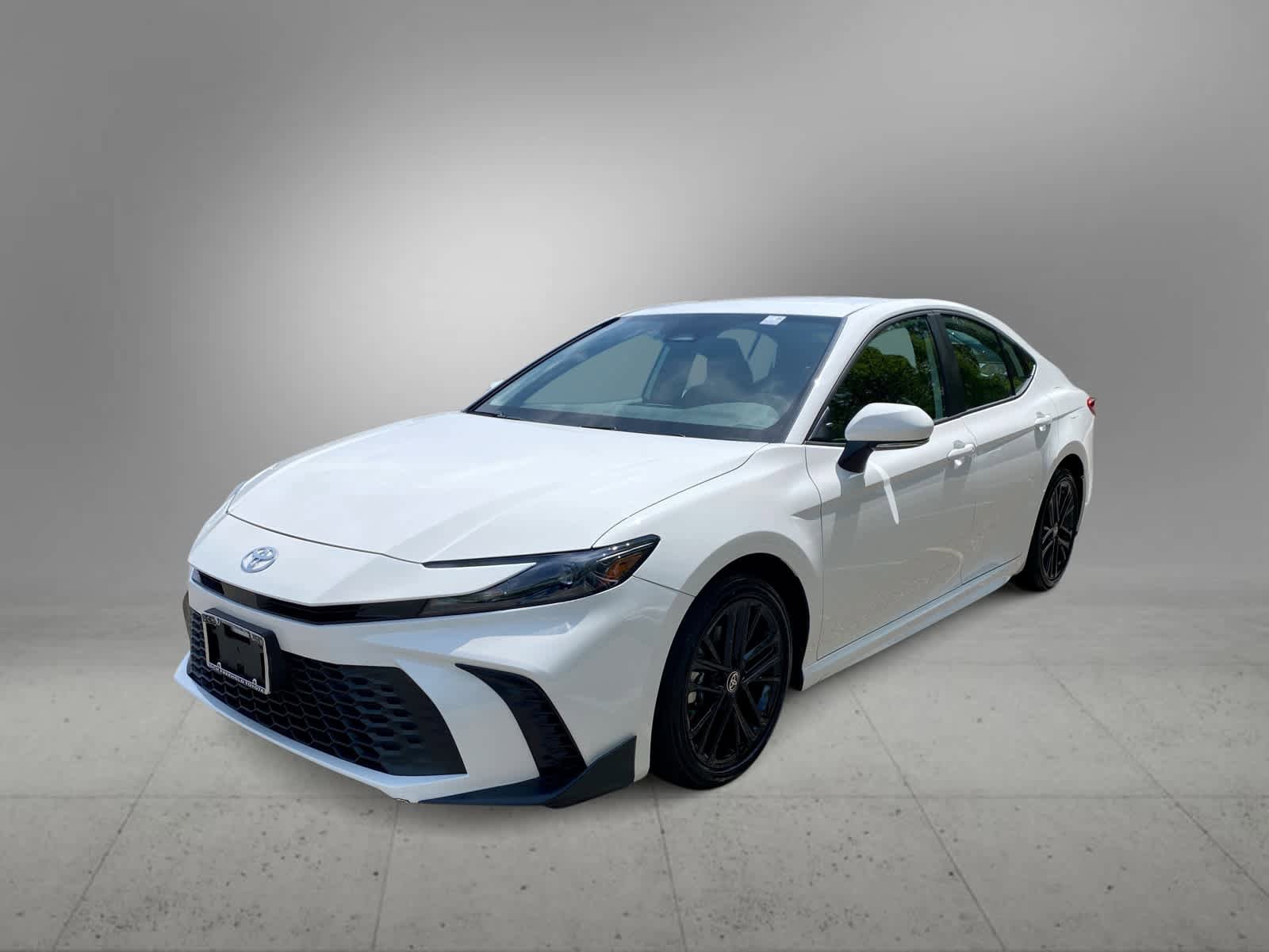 Used 2025 Toyota Camry SE