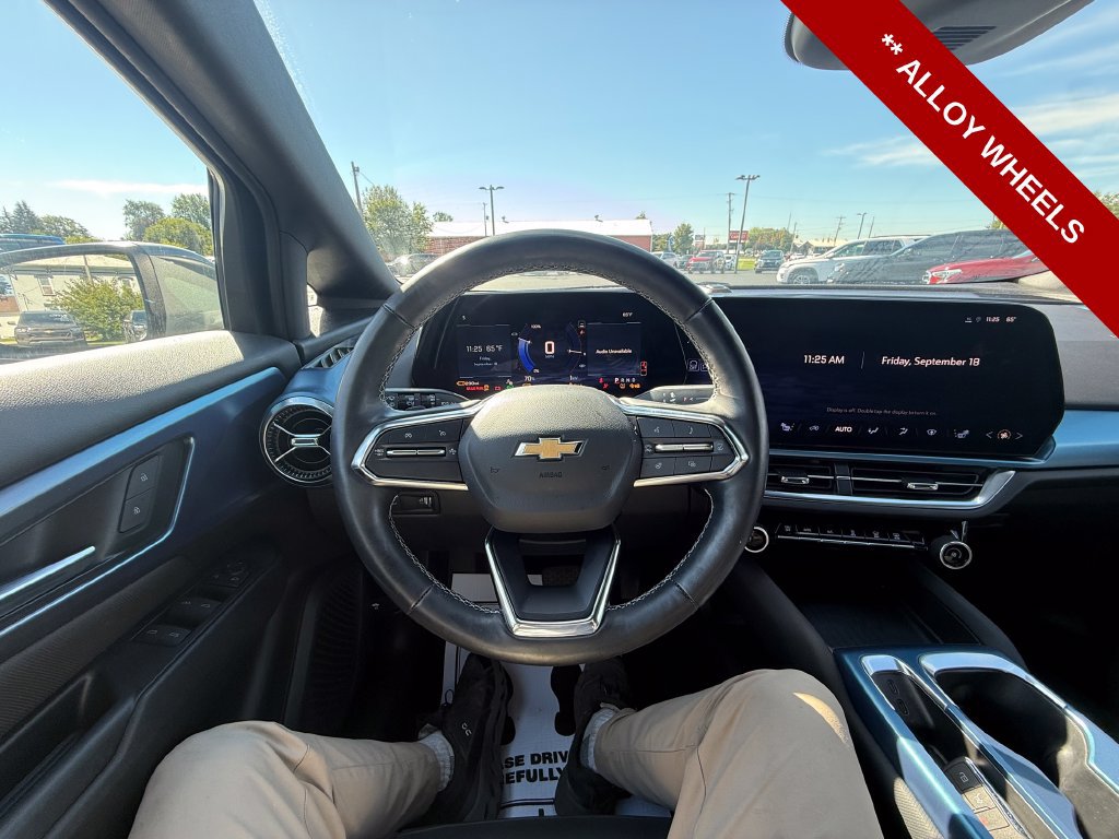 Used 2024 Chevrolet Equinox EV LT FWD image 15