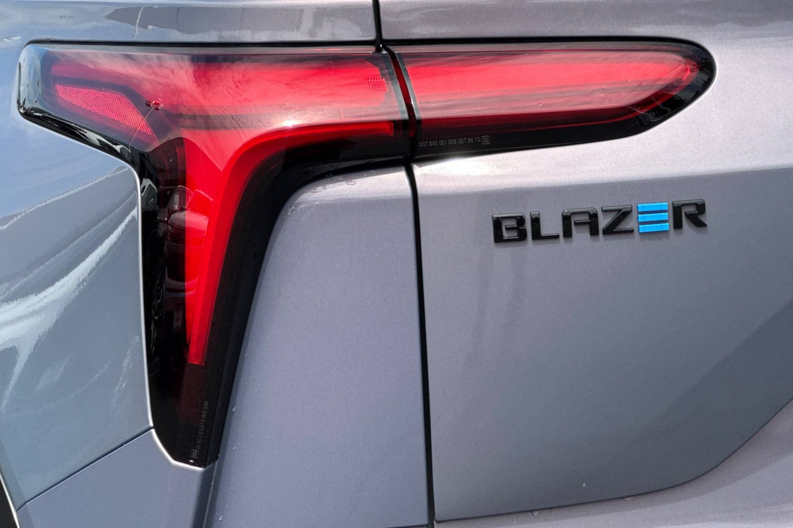 Used 2024 Chevrolet Blazer EV RS AWD/4WD image 44